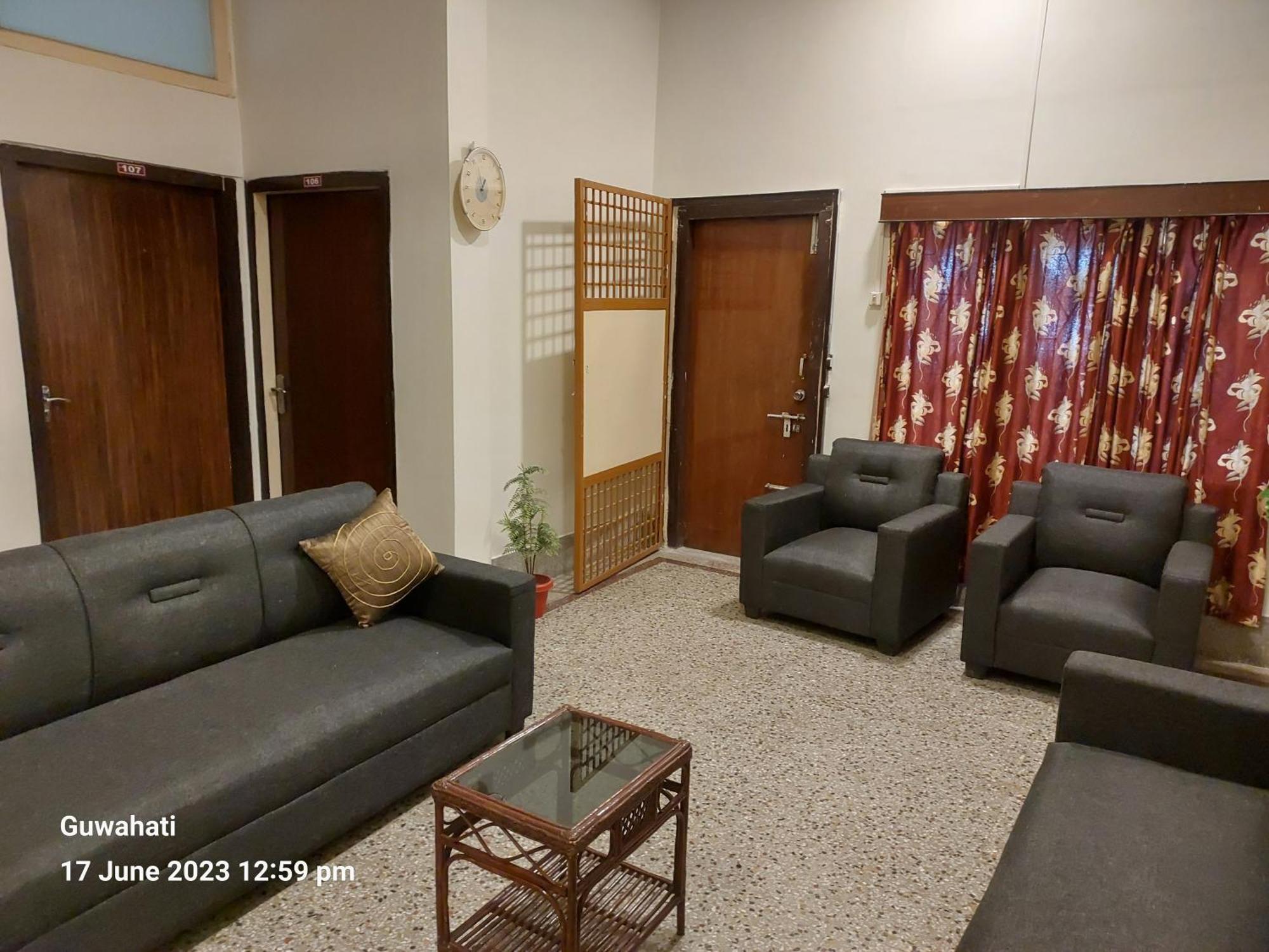 Riverview Guest House Guwahati Bagian luar foto