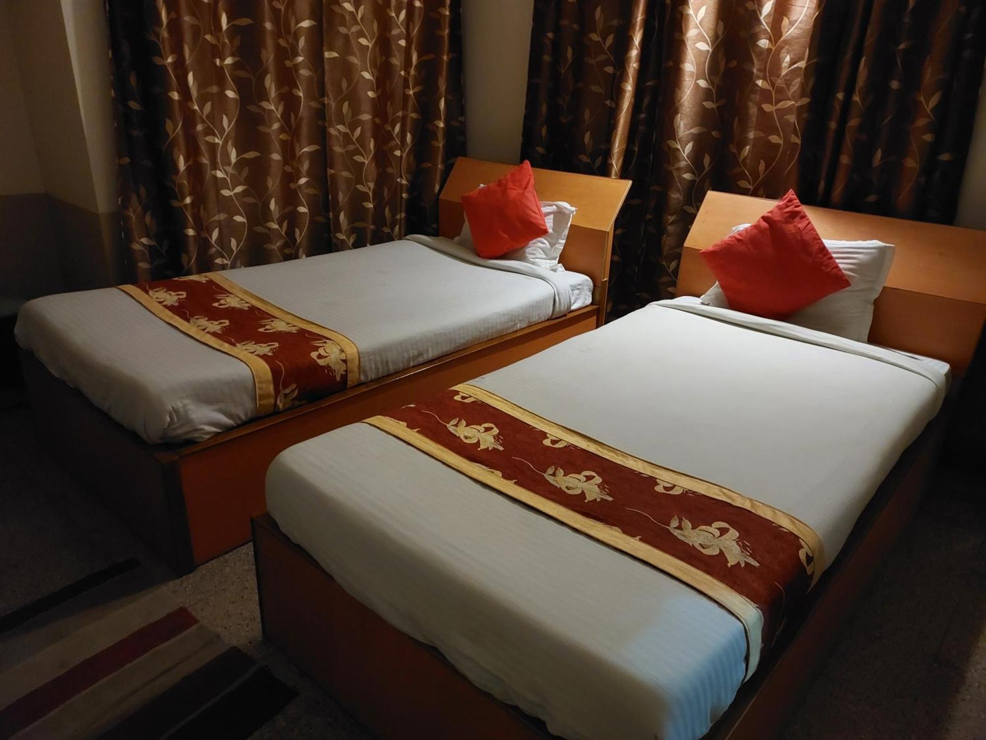 Riverview Guest House Guwahati Bagian luar foto