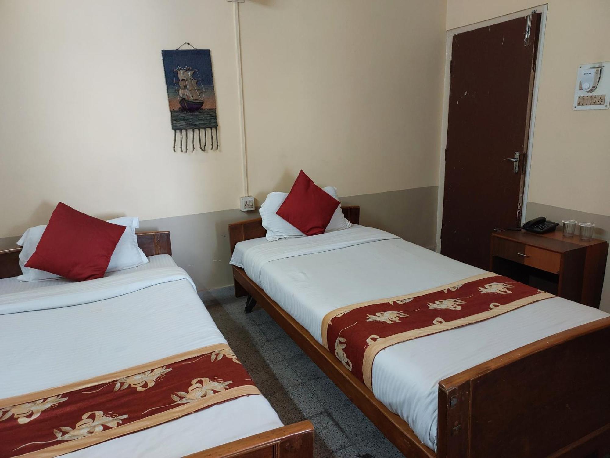 Riverview Guest House Guwahati Bagian luar foto