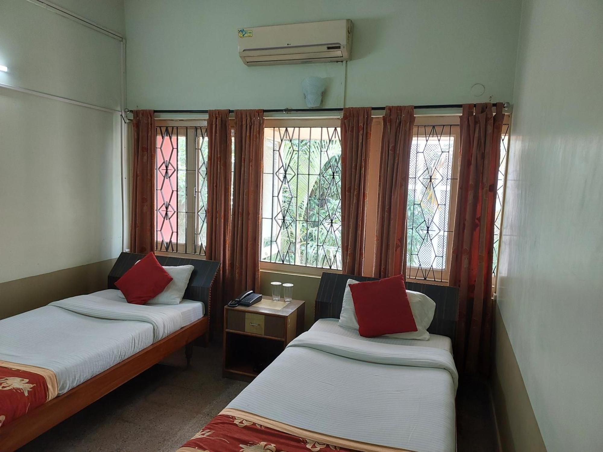 Riverview Guest House Guwahati Bagian luar foto