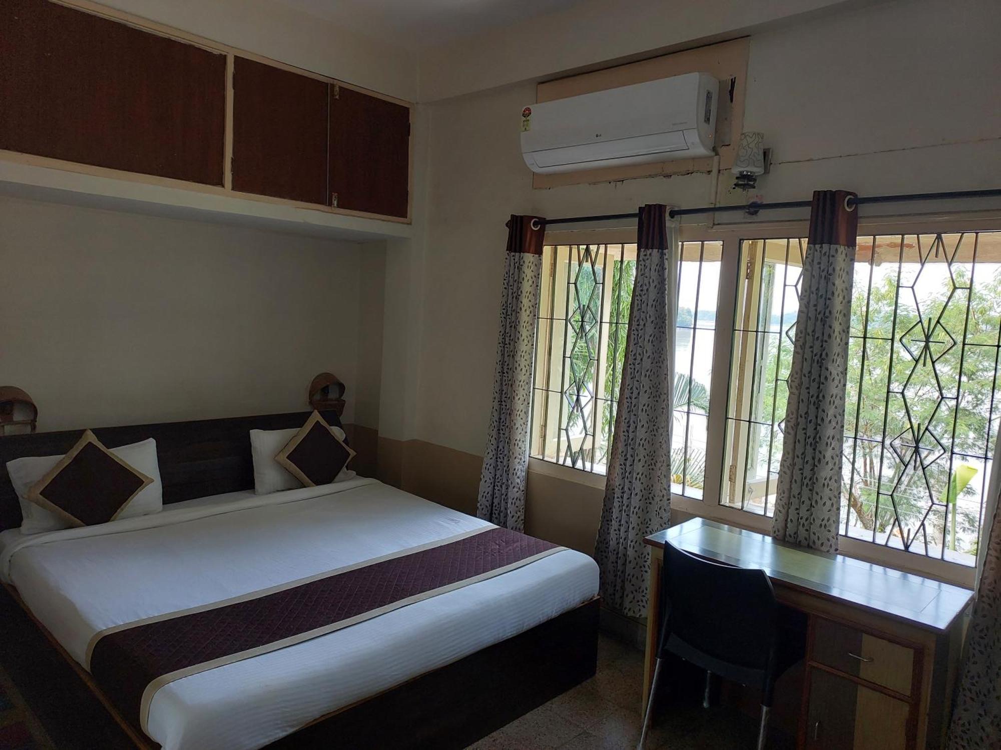 Riverview Guest House Guwahati Bagian luar foto